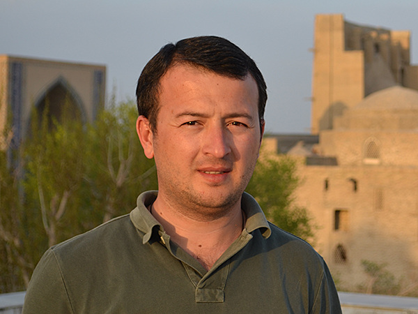 Oybek Ostanov