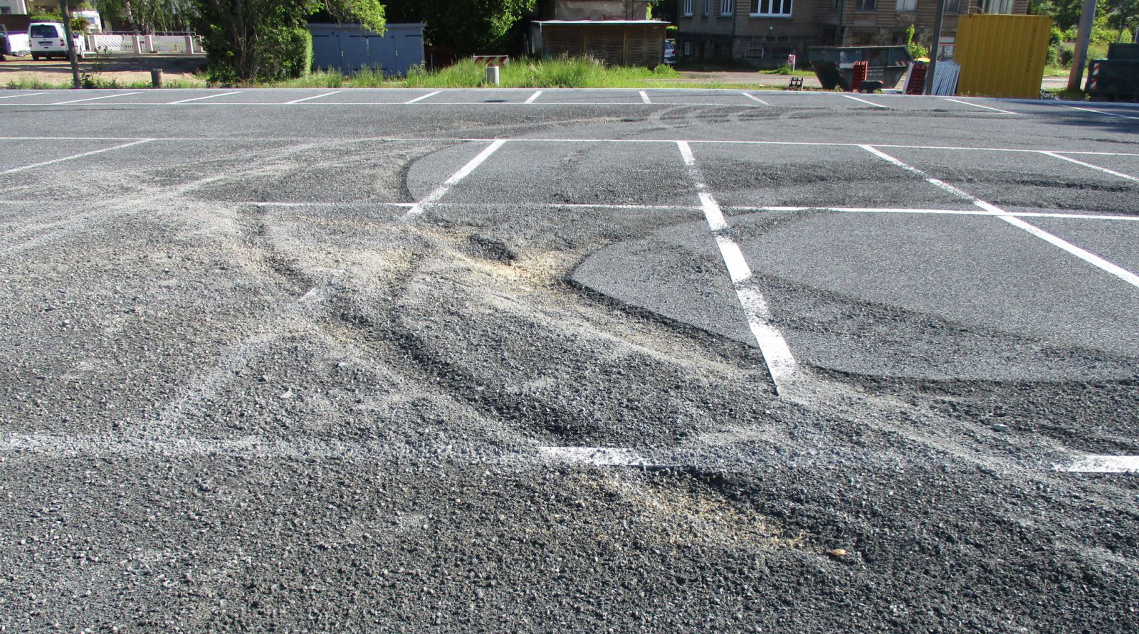 Neuer Parkplatz ruiniert